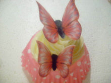 Load image into Gallery viewer, 12 PRECUT Large &amp; Small Pink Edible paper butterflies cupcake toppers
